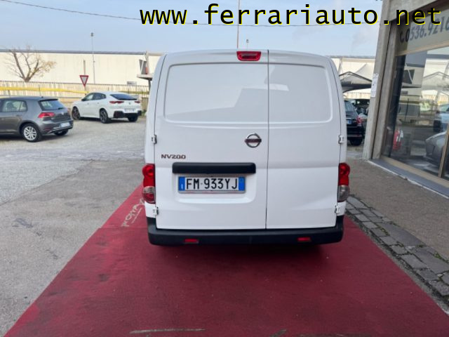 NISSAN NV200 usata, con USB