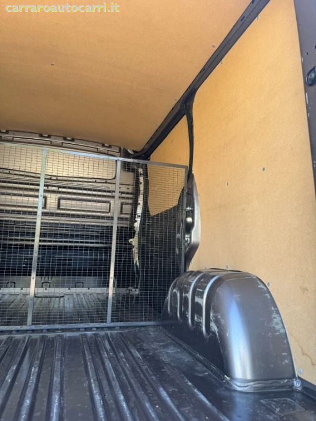 NISSAN NV300 usata 27