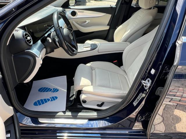 MERCEDES-BENZ E 220 usata, con Sedile posteriore sdoppiato
