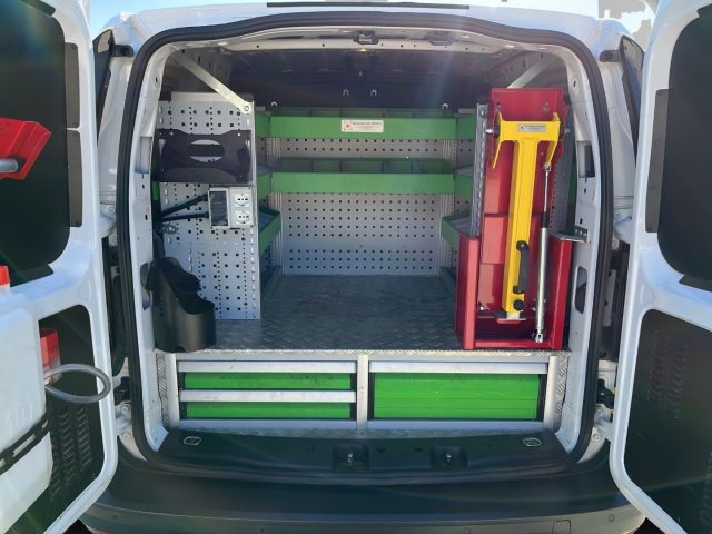 VOLKSWAGEN Caddy usata, con Sensori di parcheggio posteriori