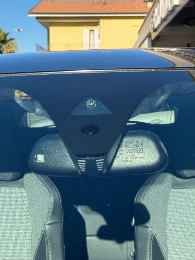 PEUGEOT 3008 usata, con Controllo elettronico della corsia