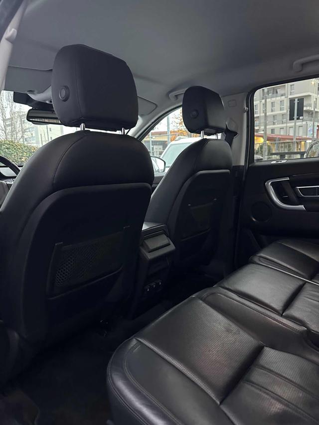 LAND ROVER Discovery Sport usata, con Leve al volante