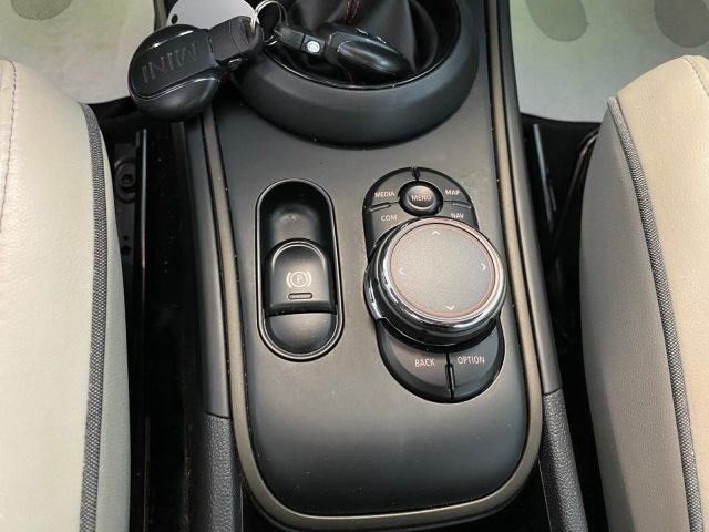 MINI Mini usata, con Sensori di parcheggio posteriori