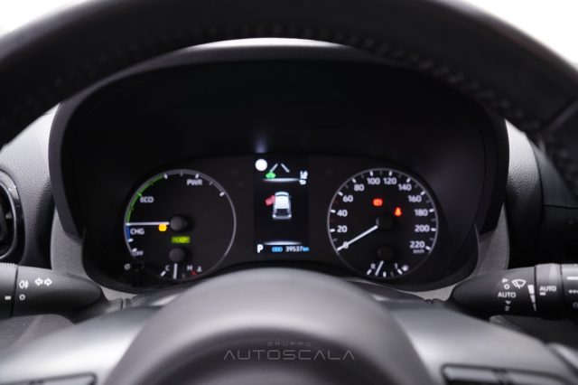 TOYOTA Yaris usata, con USB