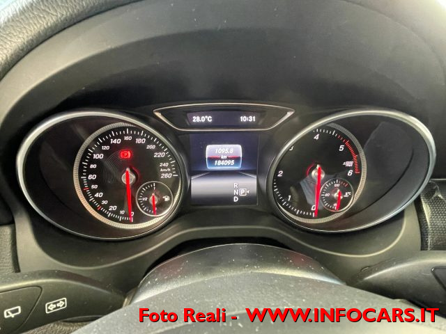 MERCEDES-BENZ CLA 180 usata, con Park Distance Control