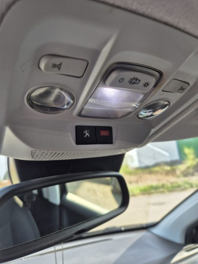 PEUGEOT 208 usata, con Sistema di navigazione