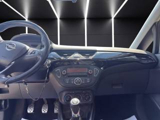 OPEL Corsa usata, con USB