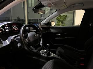 PEUGEOT 208 usata, con MP3