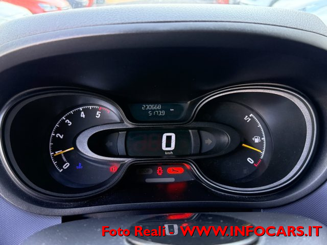 OPEL Vivaro usata, con ESP