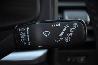 SKODA Karoq usata, con Sedile posteriore sdoppiato