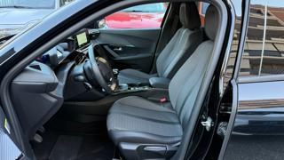 PEUGEOT 2008 usata, con Cruise Control