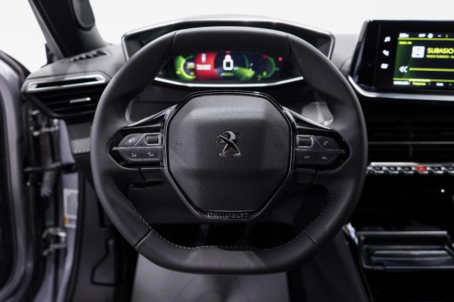 PEUGEOT 2008 usata, con Volante in pelle