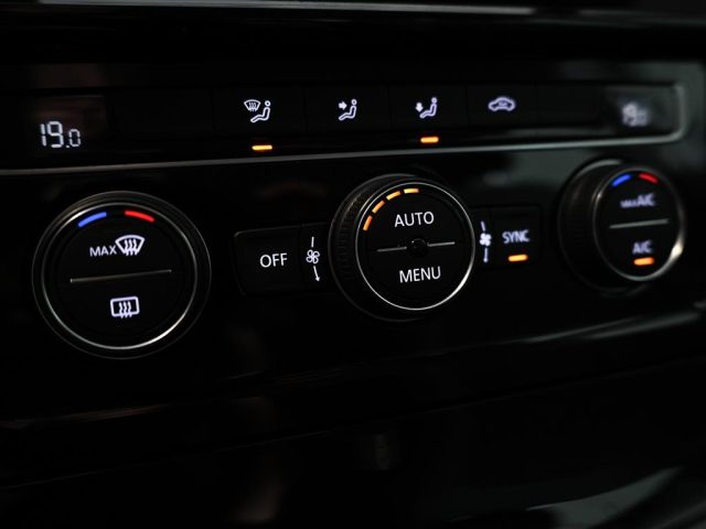 VOLKSWAGEN Golf usata, con Monitoraggio pressione pneumatici