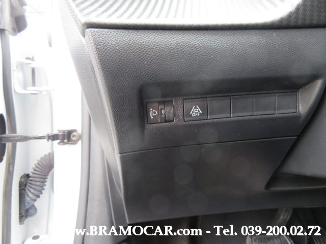 PEUGEOT 208 usata, con ESP