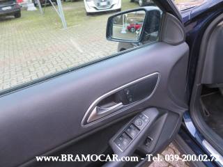 MERCEDES-BENZ GLA 180 usata, con Controllo automatico clima
