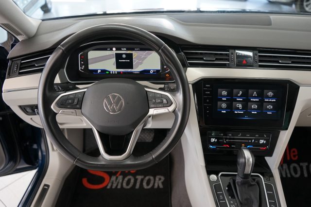 VOLKSWAGEN Passat Variant usata, con Riconoscimento dei segnali stradali