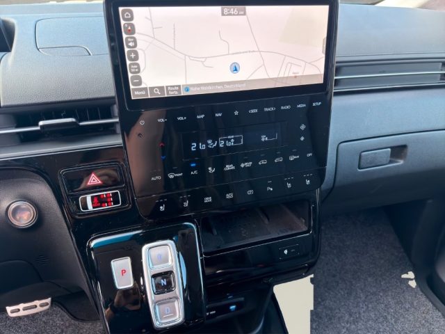 HYUNDAI Staria usata, con Cruise Control