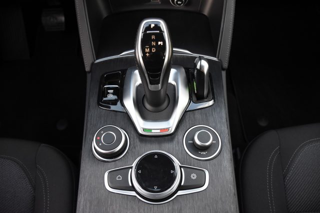ALFA ROMEO Stelvio usata, con Sistema di navigazione