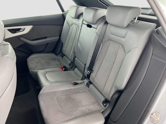 AUDI Q8 usata 9