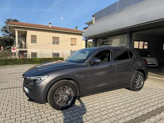 ALFA ROMEO Stelvio usata, con Alzacristalli elettrici