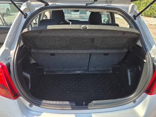 TOYOTA Yaris usata, con Touch screen