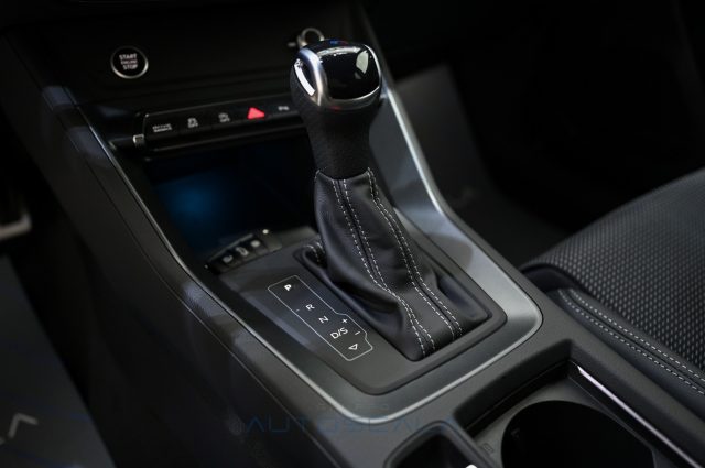 AUDI Q3 usata, con Sensori di parcheggio posteriori