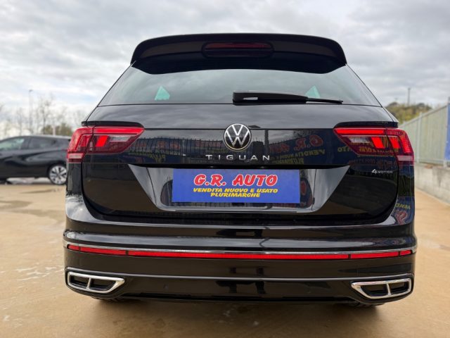 VOLKSWAGEN Tiguan usata, con Autoradio