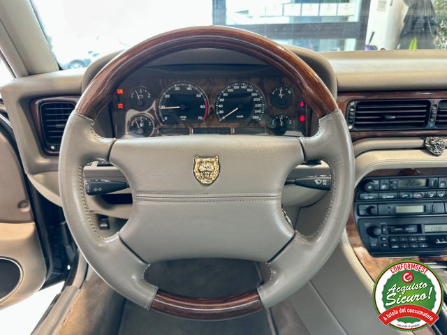 JAGUAR XJ usata, con Interni in pelle