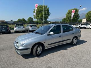 RENAULT Megane usata, con Airbag