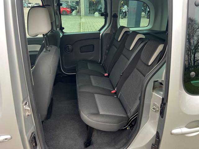 RENAULT Kangoo usata 17