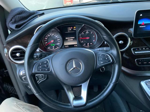 MERCEDES-BENZ V 220 usata 11