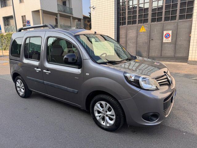 RENAULT Kangoo usata, con Alzacristalli elettrici