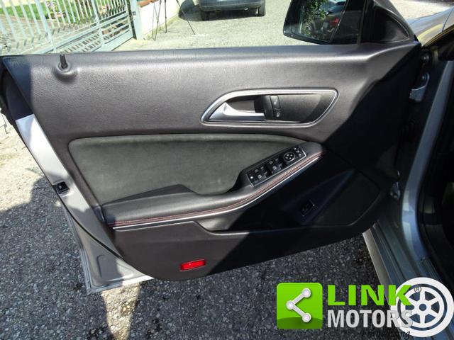 MERCEDES-BENZ CLA 200 usata, con Fari LED