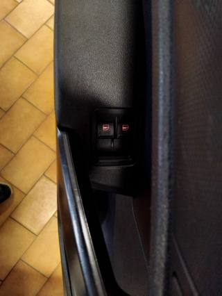 VOLKSWAGEN Caddy usata, con Autoradio digitale