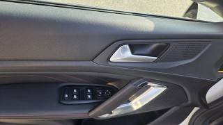 PEUGEOT 308 usata, con Sistema di navigazione