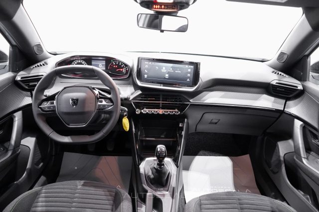 PEUGEOT 2008 usata, con Volante multifunzione