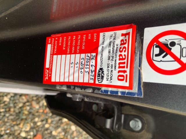 TOYOTA Yaris usata, con Touch screen