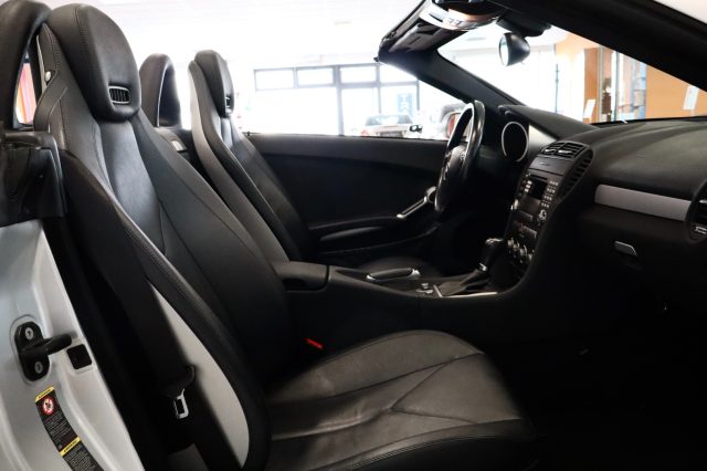 MERCEDES-BENZ SLK 200 usata, con Fari Xenon