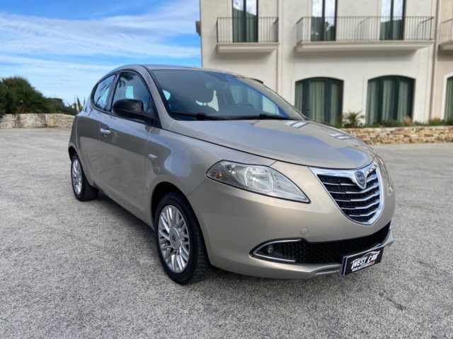 LANCIA Ypsilon usata, con USB