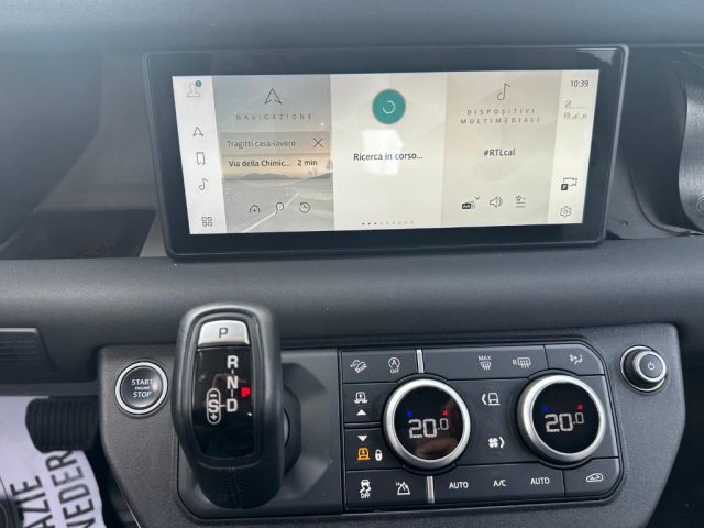 LAND ROVER Defender usata, con USB