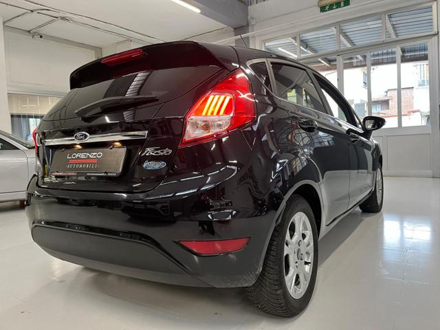 FORD Fiesta usata, con USB