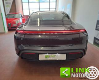 PORSCHE Taycan usata, con Park Distance Control