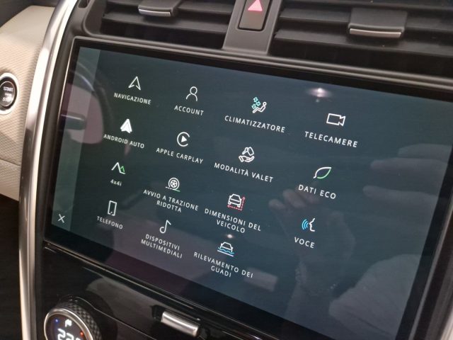 LAND ROVER Discovery usata, con USB
