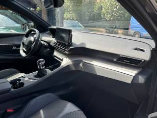 PEUGEOT 5008 usata, con Cerchi in lega