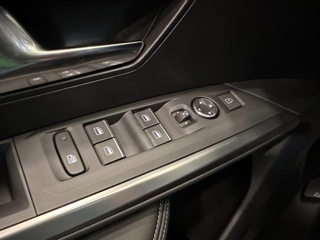 PEUGEOT 3008 usata, con Bluetooth