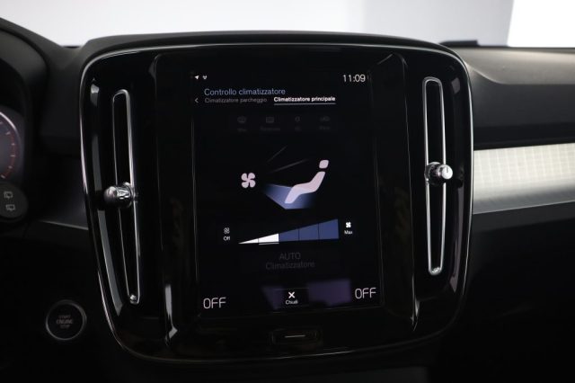 VOLVO XC40 usata 9