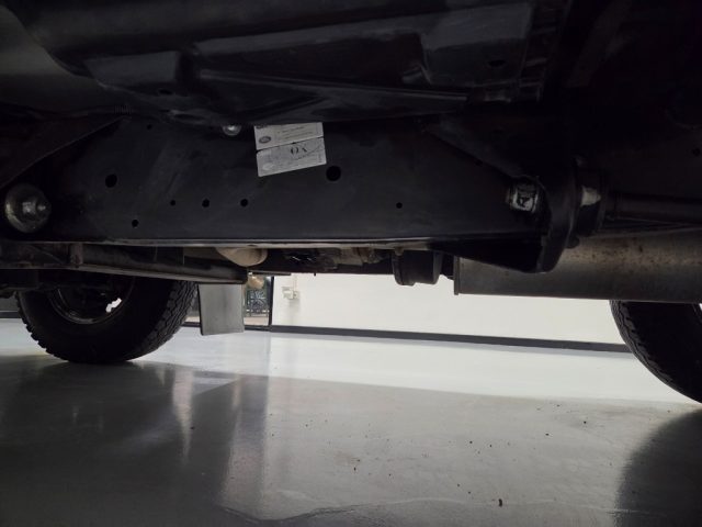 LAND ROVER Defender usata 21