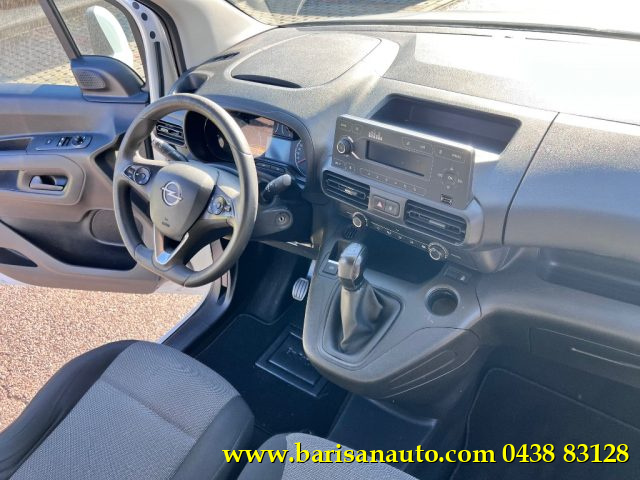 OPEL Combo usata, con USB