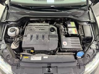 SEAT Leon usata, con Autoradio digitale