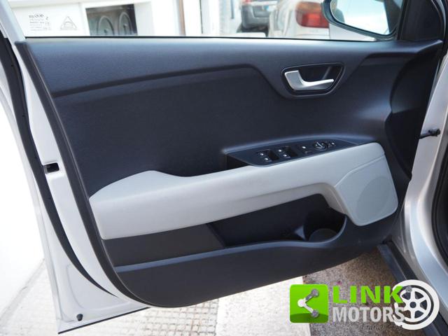 KIA Stonic usata, con Airbag testa